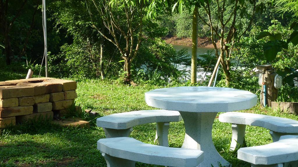 Hotel Baandin Chiewlarn Ban Tha Khun Esterno foto
