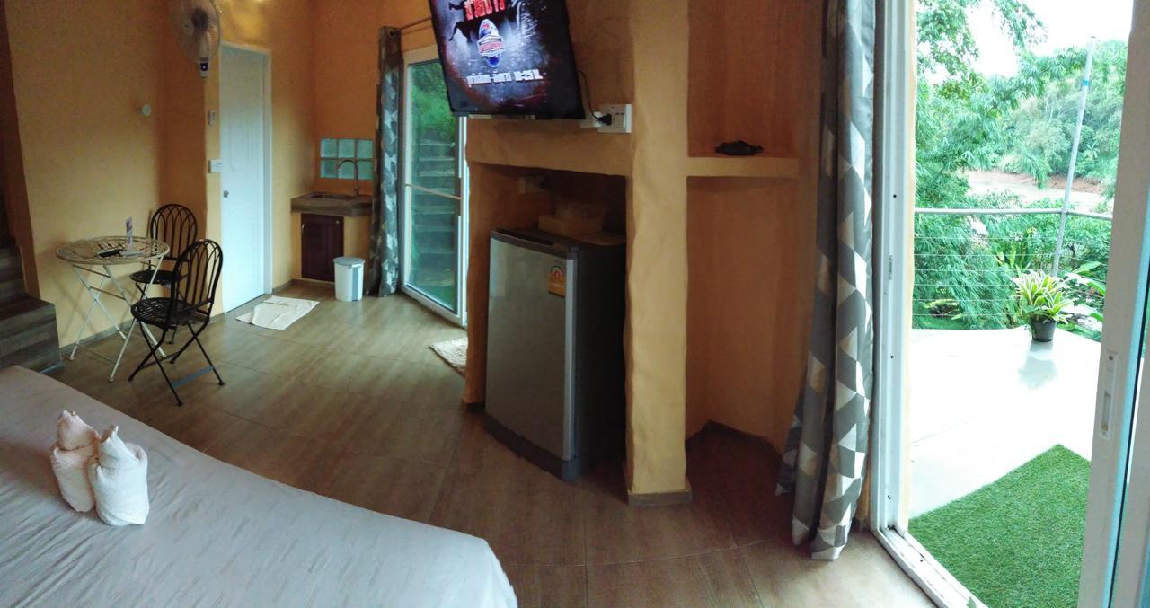 Hotel Baandin Chiewlarn Ban Tha Khun Esterno foto